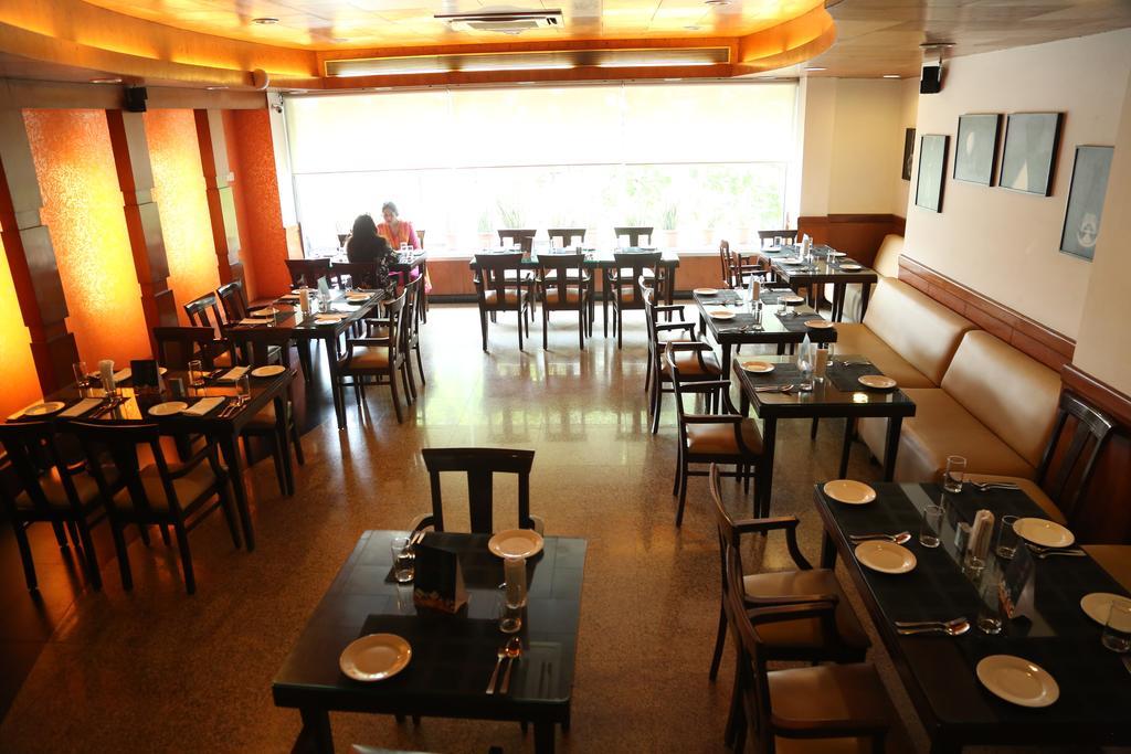 Hotel President Dehradun Ngoại thất bức ảnh