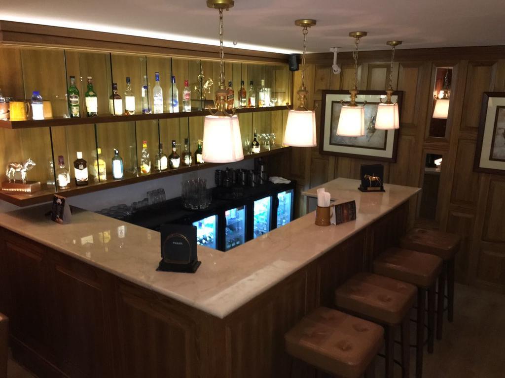 Hotel President Dehradun Ngoại thất bức ảnh